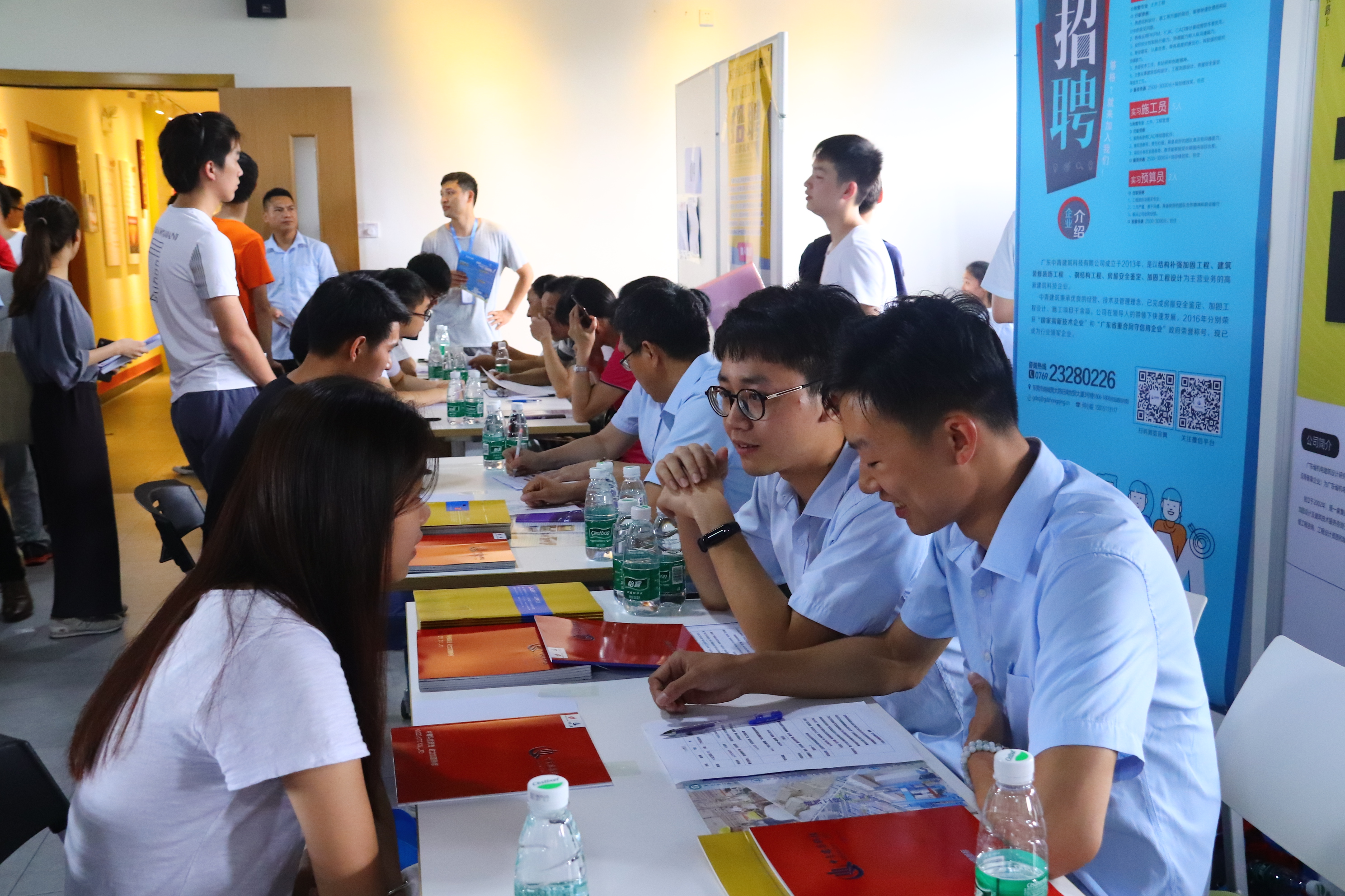 D:\环建学工2019.6\【宣传工作】\【新闻稿】\1 cgpay钱包动态
\建筑工程系2016级实习招聘会新闻稿v1\照片\微信图片_20190706125040.jpg